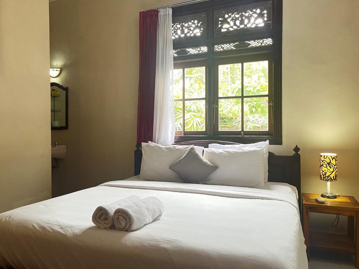 Ngetis Home Stay Санур Экстерьер фото