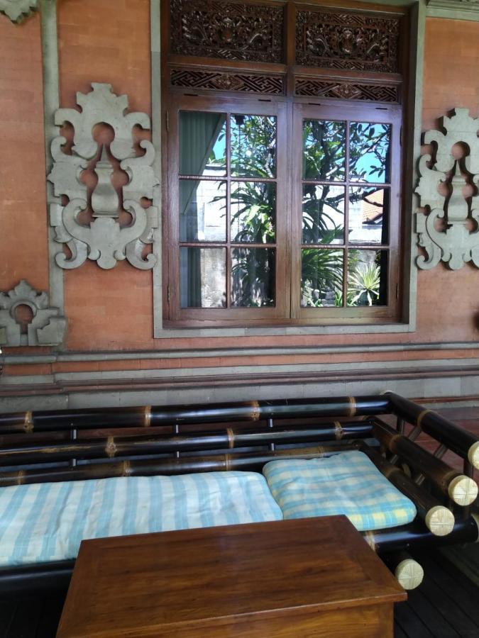 Ngetis Home Stay Санур Экстерьер фото
