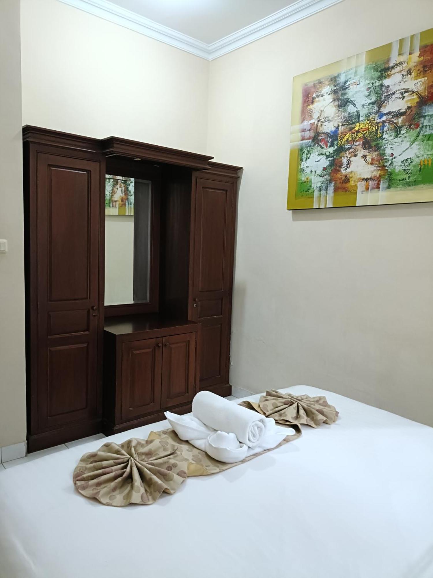 Ngetis Home Stay Санур Экстерьер фото