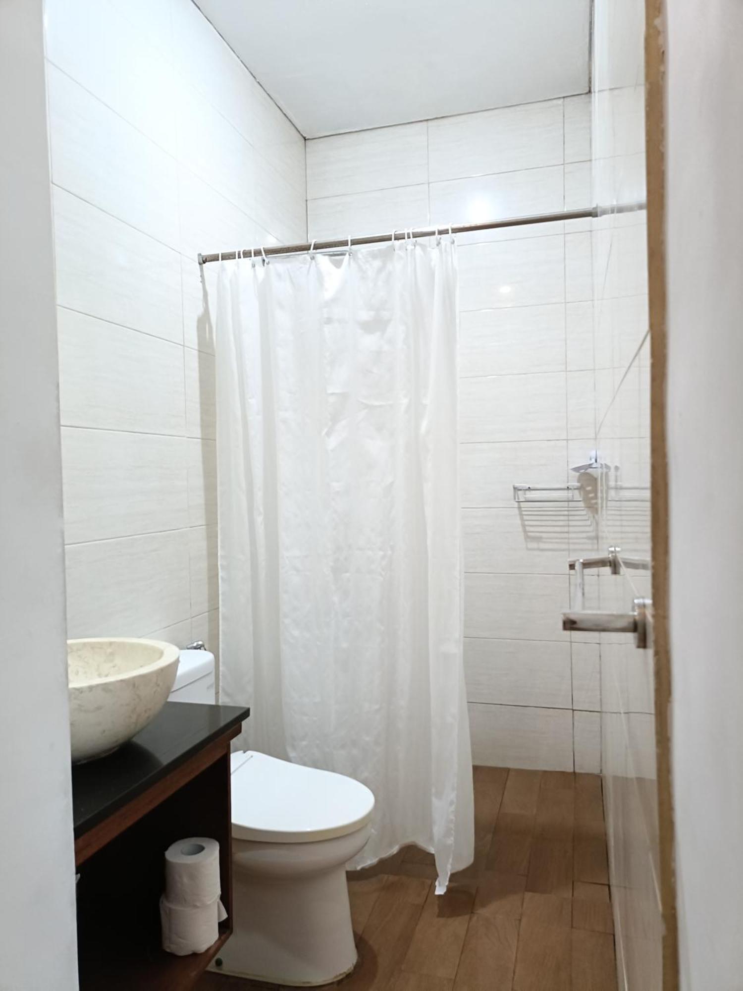 Ngetis Home Stay Санур Экстерьер фото
