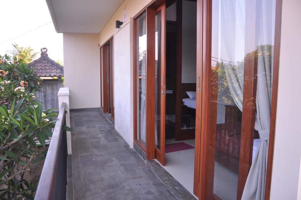 Ngetis Home Stay Санур Номер фото